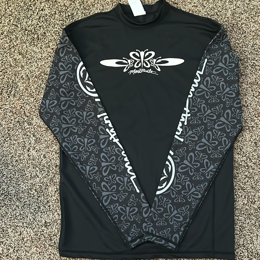 Maui Built rash guard